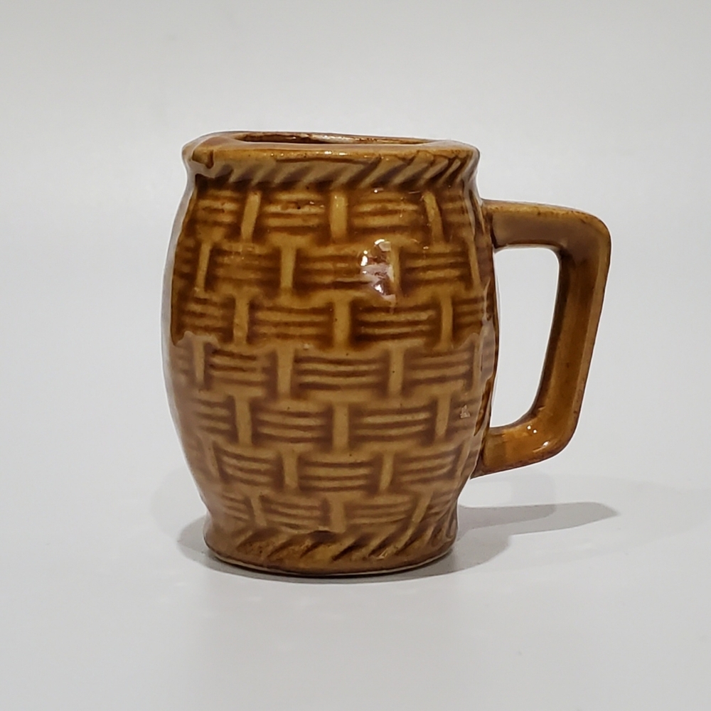 Vntg 2 1/4" Glazed Ceramic Basket Weave Toothpick Holder With Handle